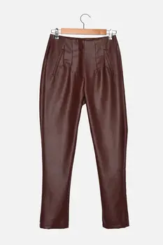 Trendi hlače od umjetne kože TWOAW22PL0177