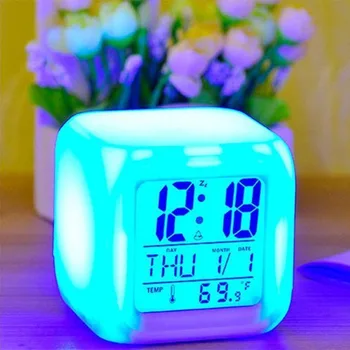 Led Digitalni Alarm Sat Društvene E Stolni Sat S baterijskim napajanjem je Funkcija Buđenja iz neaktivnosti Ponavljanja Temperature Alarm Za Kuću